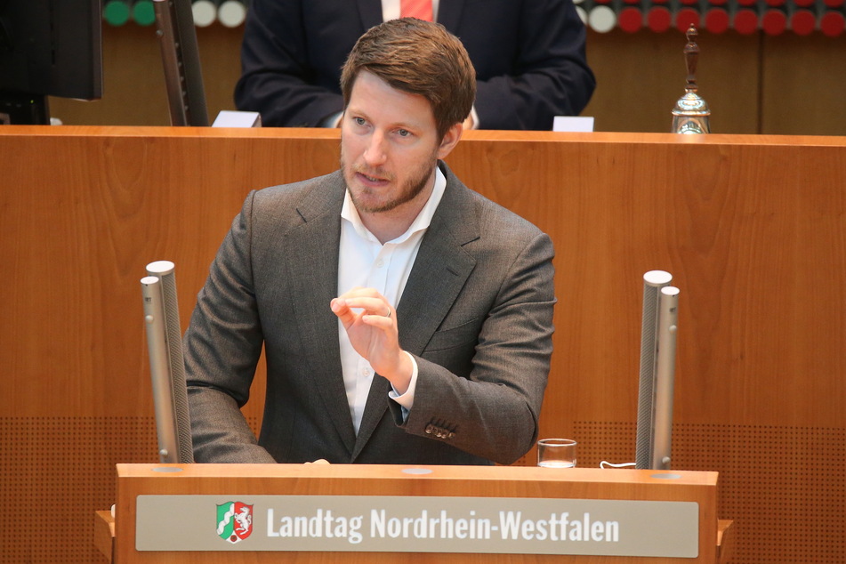 Der AfD-Fraktionsvorsitzende Martin Vincentz (36) will von einem Untersuchungsausschluss die Corona-Politik in NRW überprüfen lassen.