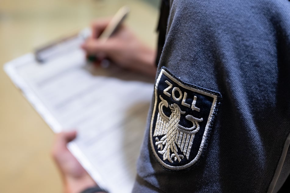 Verstöße beim Mindestlohn: Zoll besucht zahlreiche Firmen