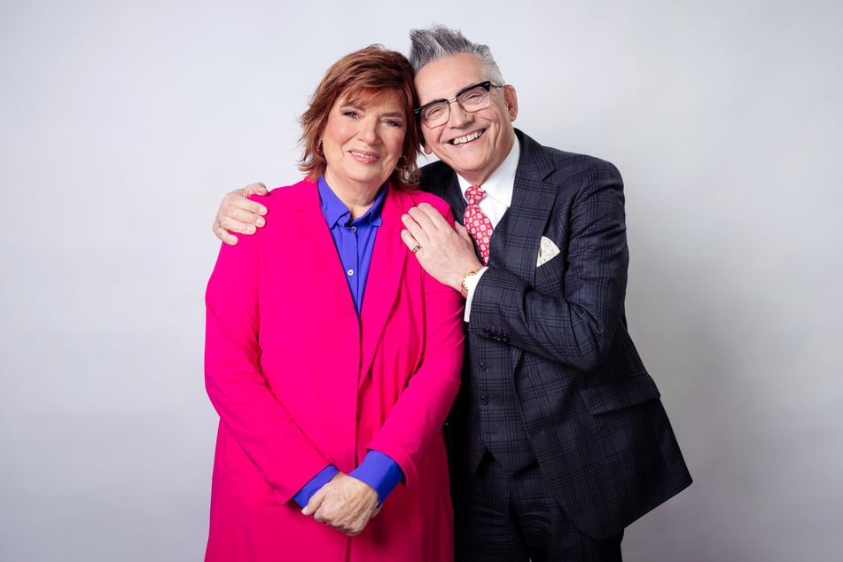 Am Samstagabend gehen Christine Westermann (77) und Götz Alsmann (69) noch einmal mit ihrer Kult-Sendung "Zimmer frei!" im WDR auf Sendung.
