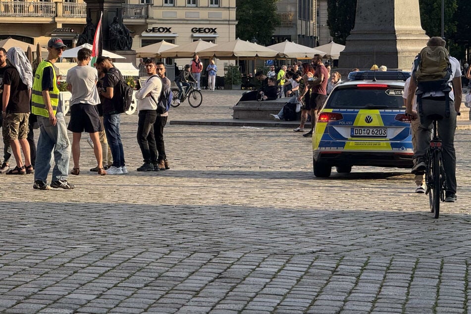 Dresden: Pro-Palästina-Demo auf Neumarkt: Plötzlich brüllt ein Mann los