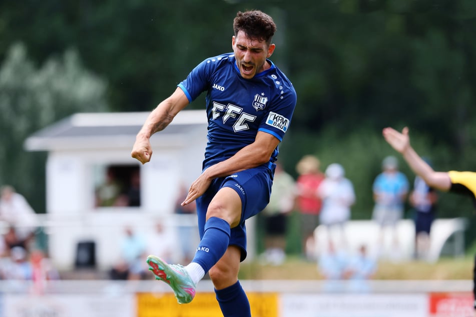 CFC-Neuzugang Domenico Alberico (26) bejubelt sein Tor im Testspiel gegen Halberstadt.
