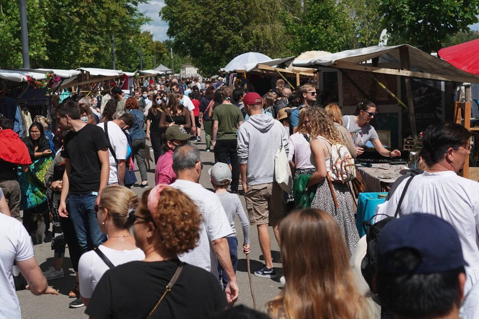 Die Polizei ist am Wochenende auf einem Flohmarkt in Brandenburg "fündig" geworden. (Symbolfoto)