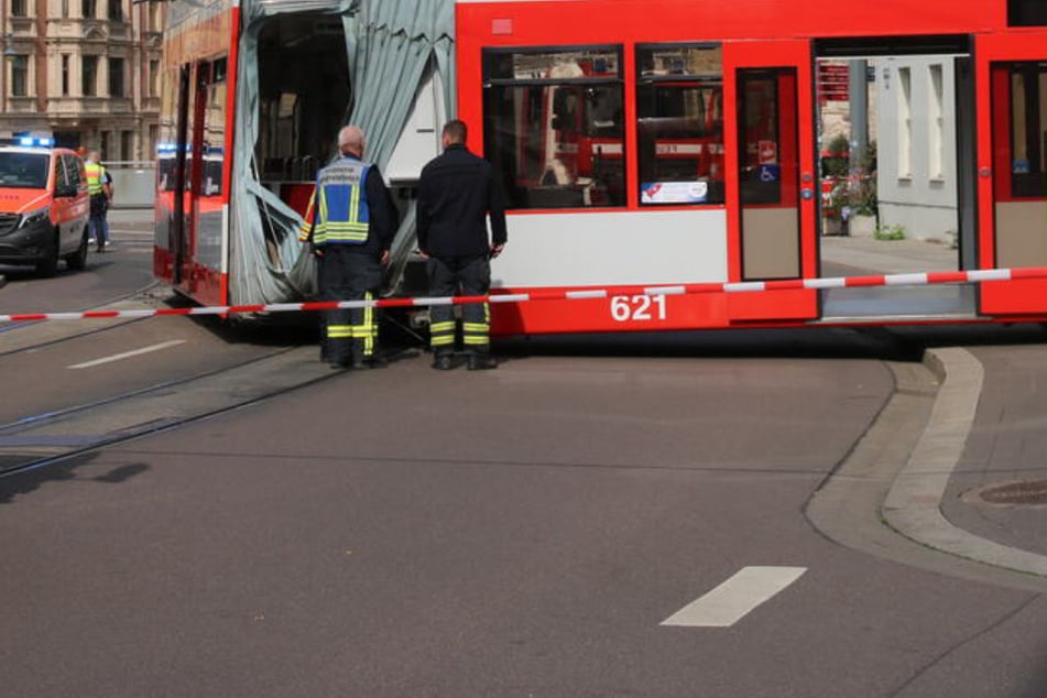 Entgleiste Tram mit mehreren Verletzten: Ursachensuche kann "einige Zeit" dauern