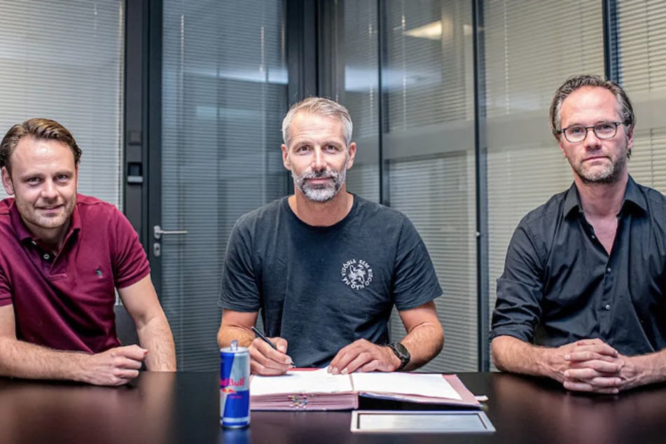 Am Donnerstagmorgen brachten RB Leipzigs Planer Christopher Vivell (35) und Florian Scholz den Deal mit Marco Rose (45) unter Dach und Fach.