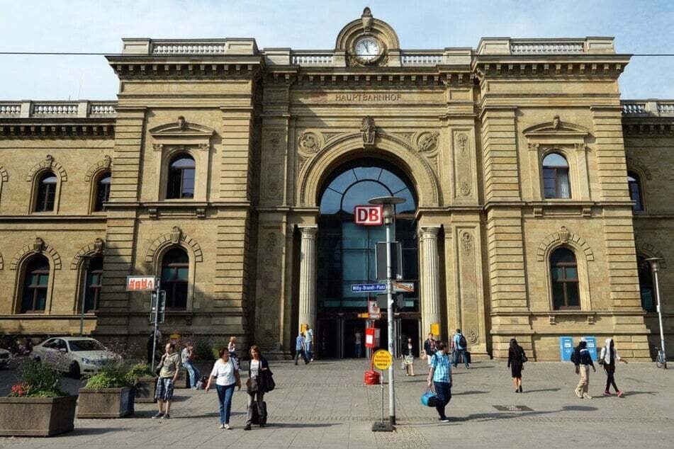 Nicht mehr ansprechbar gewesen: Teenager verprügeln Betrunkenen am Hauptbahnhof