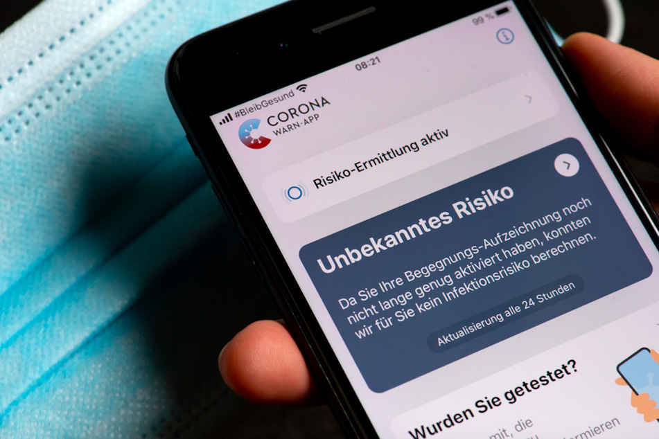BMW appelliert an seine Mitarbeiter die neue Warn-App zu installieren.