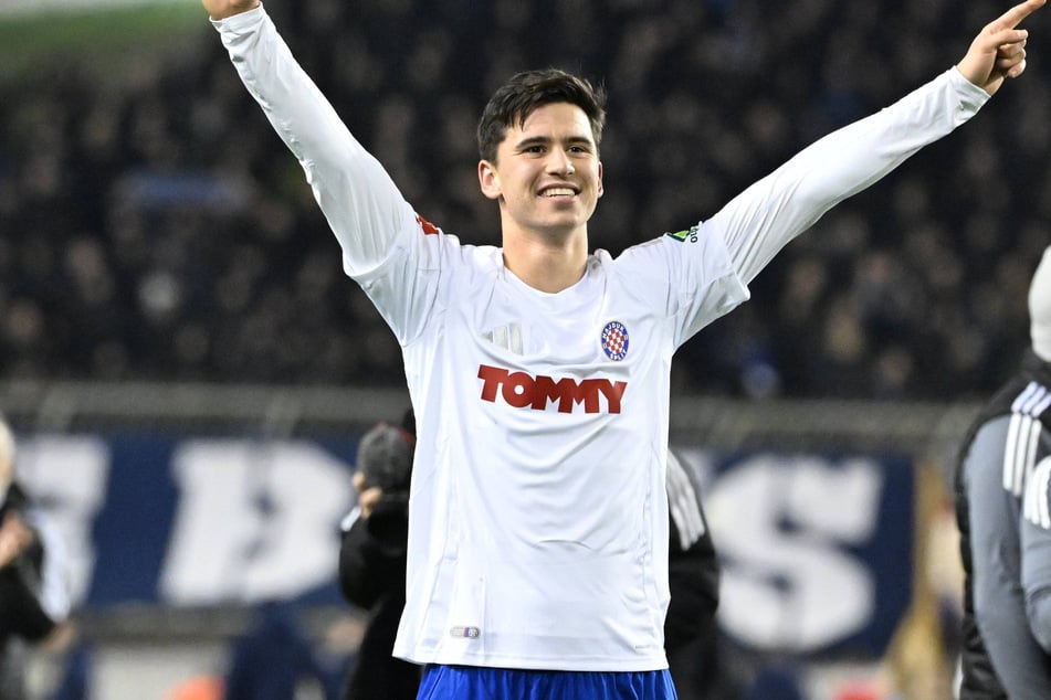 Der HSV soll großes Interesse an Abwehrtalent Dominik Prpic von Hajduk Split haben. Der Innenverteidiger ist allerdings umworben.