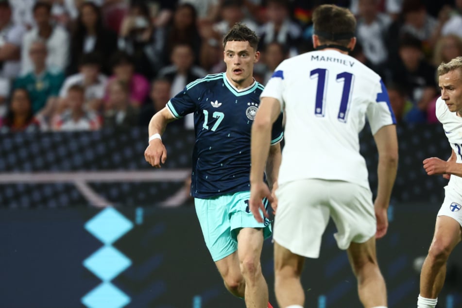Deutschlands Spielmacher Florian Wirtz bekommt es heute bei den Finnen mit dem Nürnberger Adam Markhiev zu tun.
