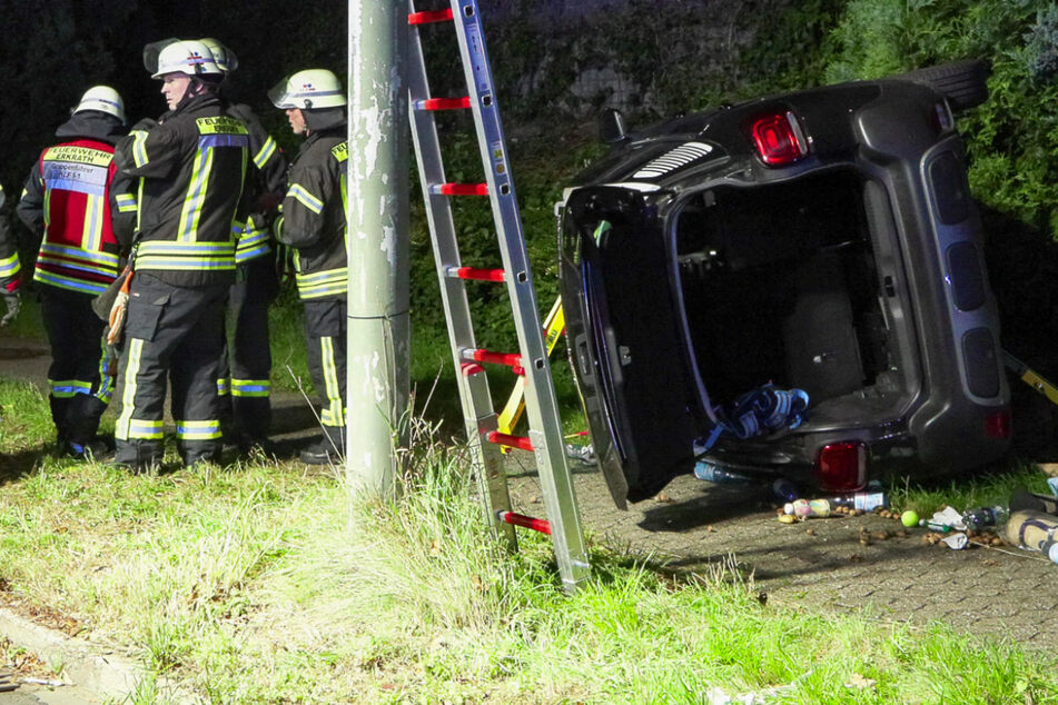 Citroën kippt um: Fahrer verlor aus tragischem Grund die Kontrolle