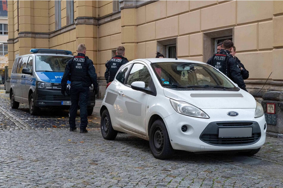 Am Rathausplatz in Zittau beendete die Polizei die Drogenfahrt.