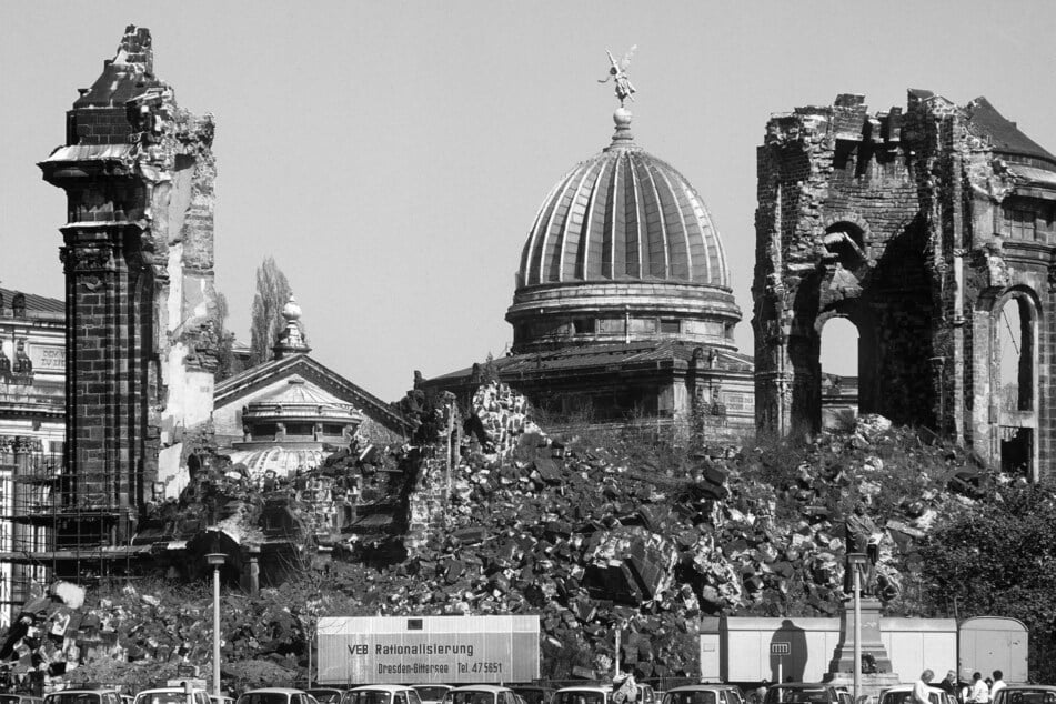 Bei der Bombardierung Dresdens vor 80 Jahren verloren rund 25.000 Menschen ihr Leben.