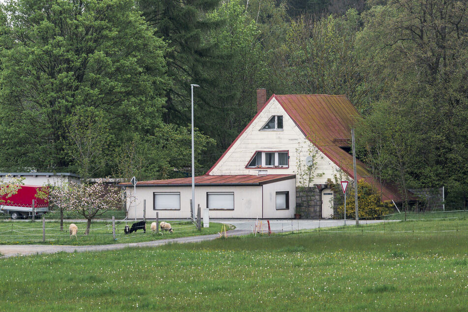 Das Haus in Regnitzlosau wurde vom Freistaat Bayern beschlagnahmt. Das Bundesverwaltungsgericht in Leipzig verhandelt über die Enteignung.