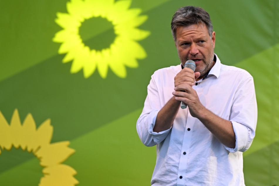 Habeck bei Parteitag von Bayerns Grünen: Windräder und Handwerk im Fokus
