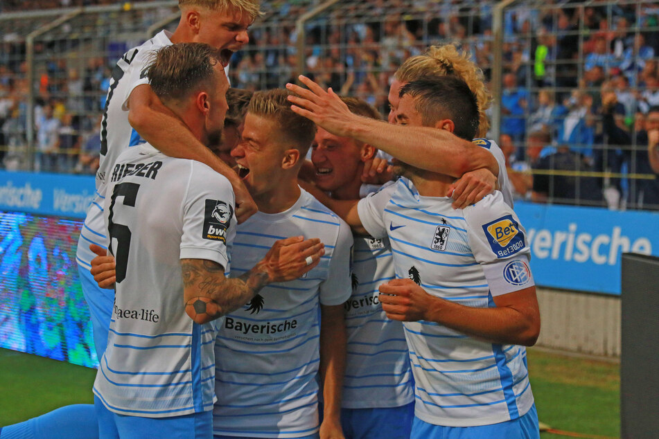 Der TSV 1860 München hat seine Siegesserie auch am 5. Spieltag gegen den Halleschen FC fortgesetzt und marschiert durch die 3. Liga.