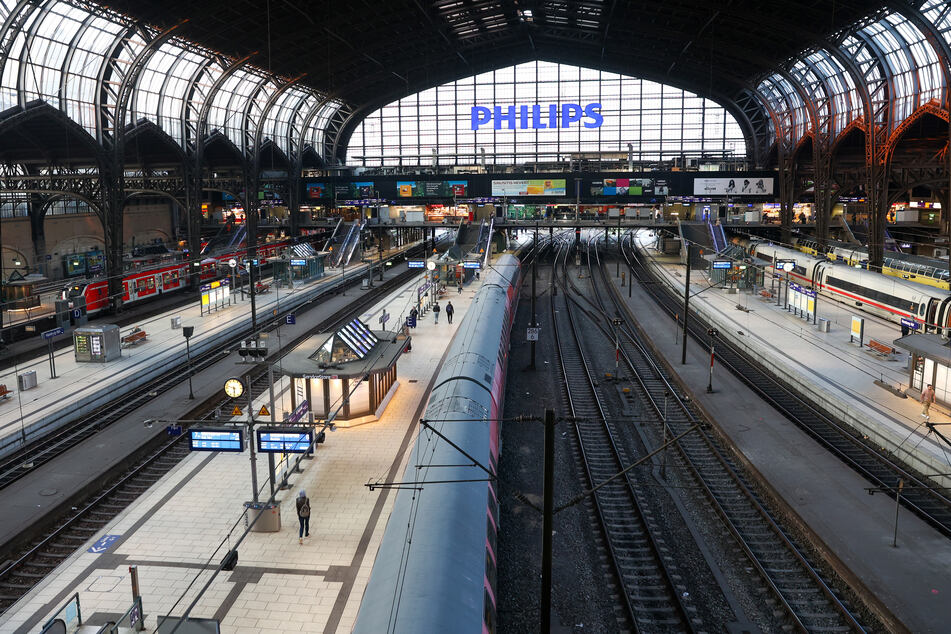 Die Hamburger und Kieler Regierungen wollen Maßnahmen ergreifen, um eine stärkere Sicherheit an deutschen Bahnhöfen und in Nah- und Fernzügen zu gewährleisten.