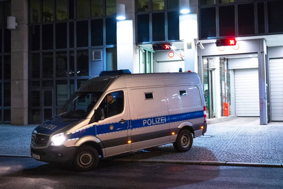 Der Angeklagte sitzt seit Anfang November in U-Haft.