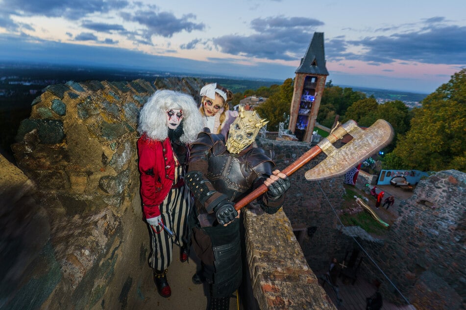 Auf der Burg Frankenstein kann man sich gruseln.