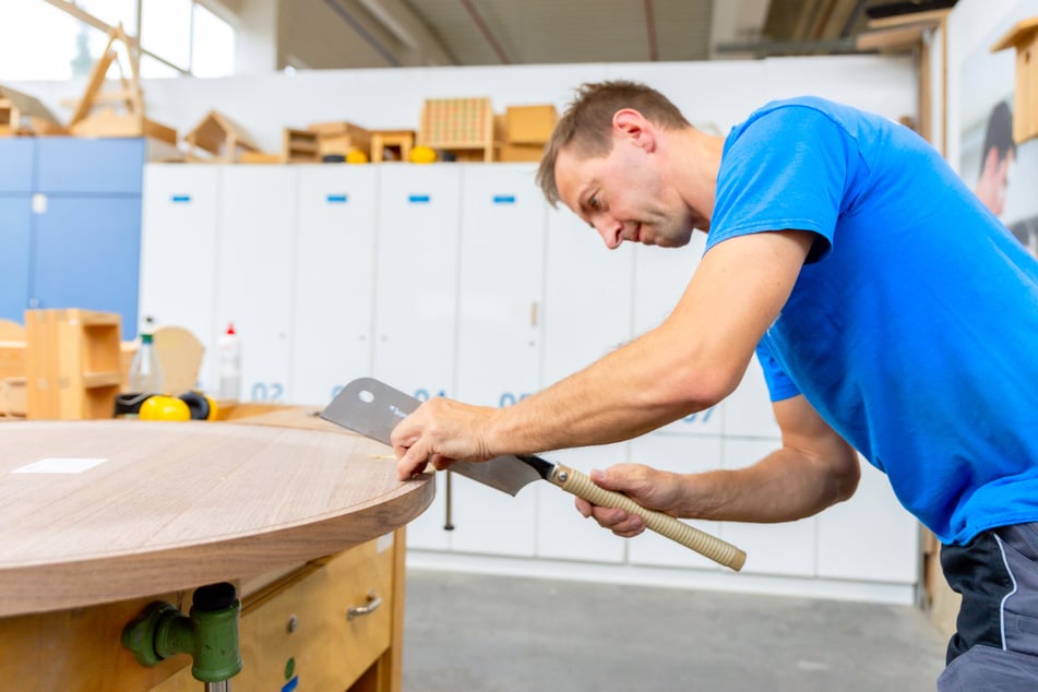 Wegen cooler Aktion stürmen alle ins ratiomat KüchenWerk in Leubsdorf