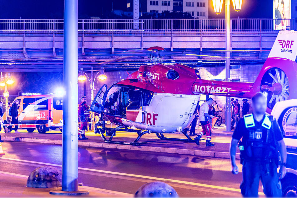 Berlin: Rettungseinsatz an der Jannowitzbrücke: Frau und Kind aus Spree gerettet