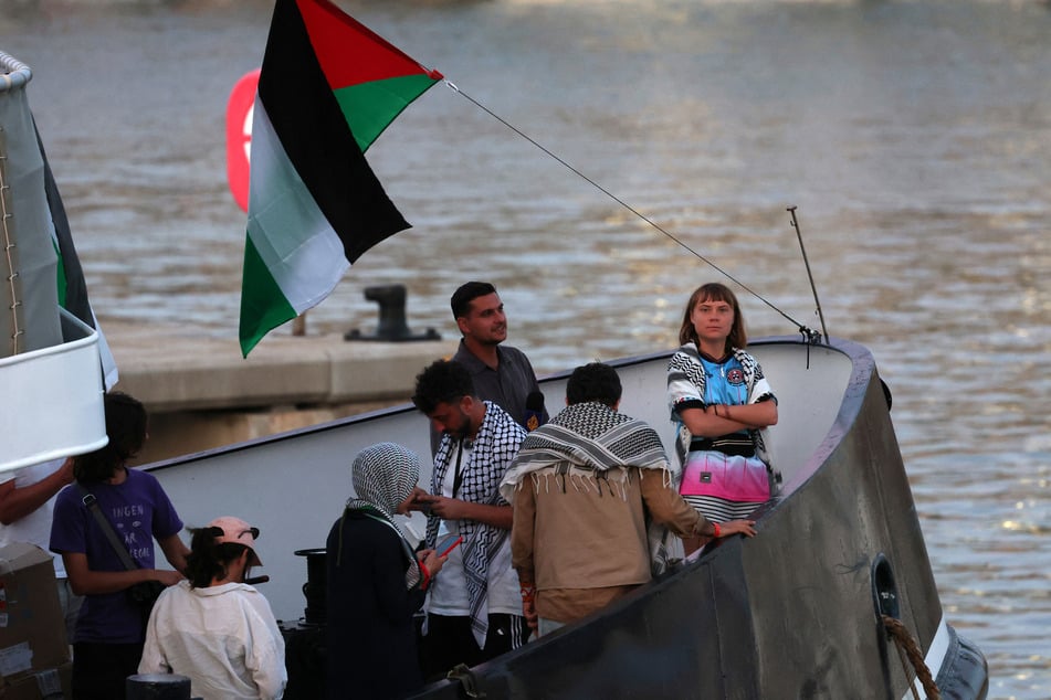 Greta Thunberg und Acar wollten mit kleinen Segelschiffen Hilfsgüter in den Gazastreifen bringen. Israel wirft ihr Provokation vor.