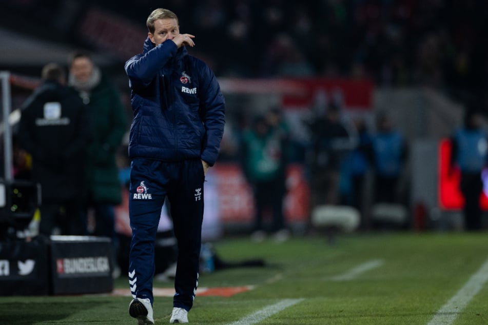 FC-Trainer Timo Schultz ist mit einem Unentschieden gegen den 1. FC Heidenheim und eine heftige Niederlage gegen Borussia Dortmund in sein persönliches FC-Abenteuer gestartet.