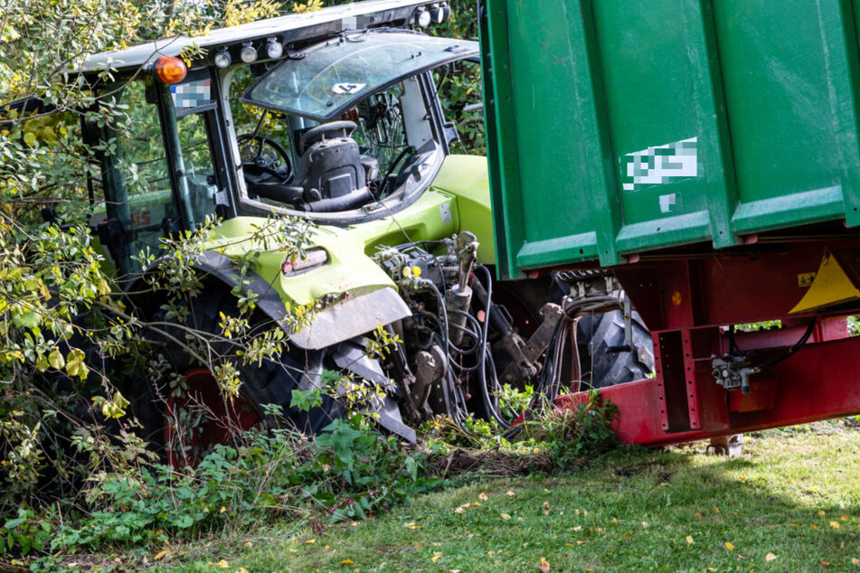 Für den 36 Jahre alten Fahrer des Traktorgespanns kam nach dem Unfall in Bayern jegliche Hilfe der Retter zu spät.