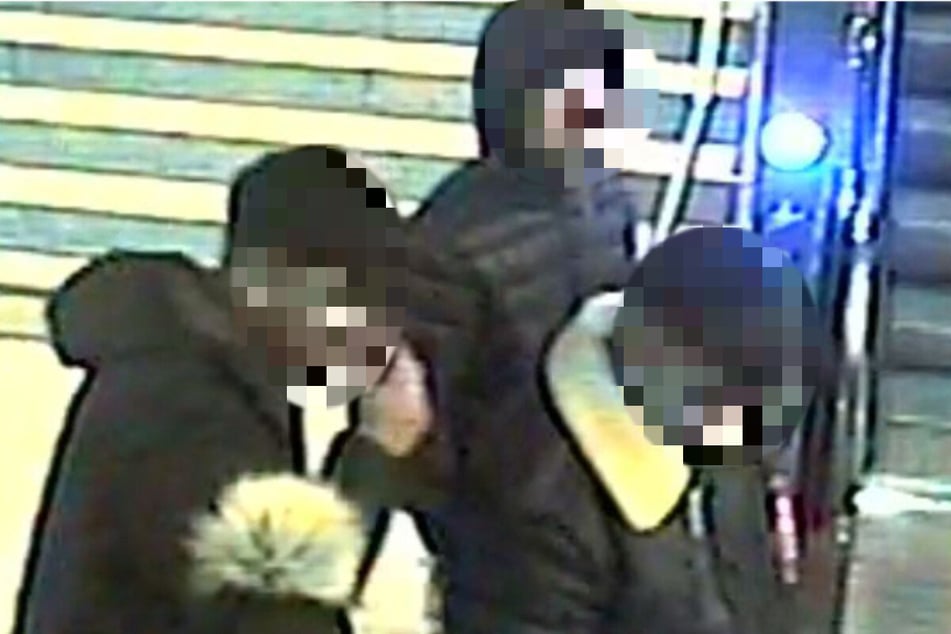 Mit Bildern eine Überwachungskamera suchte die Polizei nach den Tatverdächtigen.
