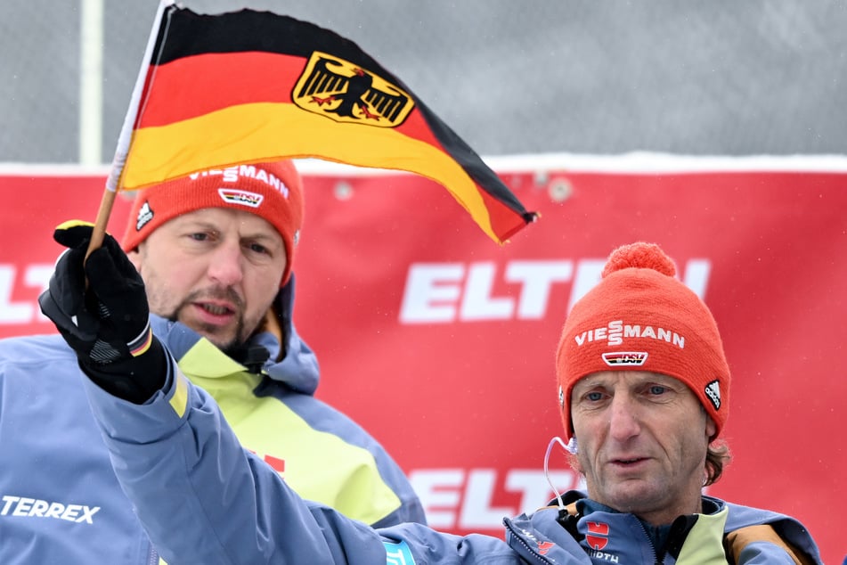 Frauen-Bundestrainer Heinz Kuttin (55) geht trotz des Schanzen-Umbaus nicht beruhigt in die Olympischen Winterspiele.