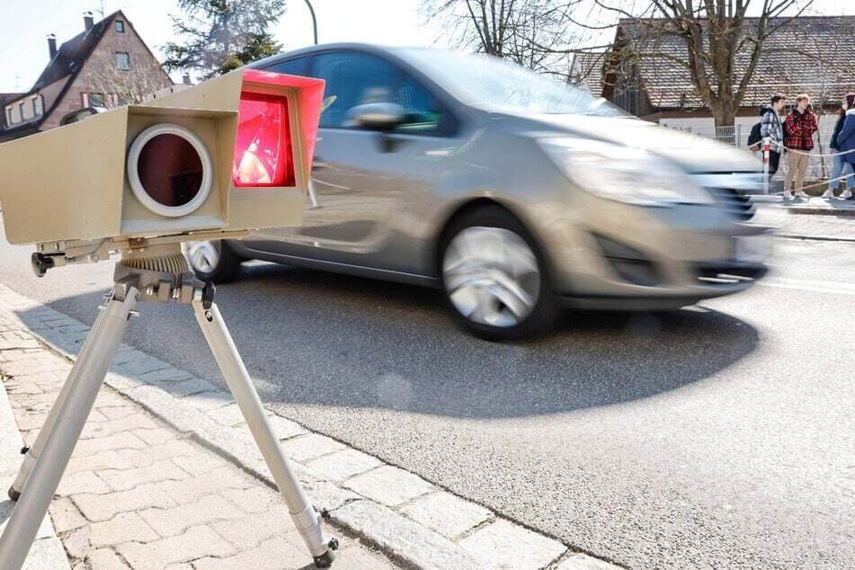 Autofahrer, aufgepasst! Hier wird vom 7. bis 11. April in Magdeburg geblitzt