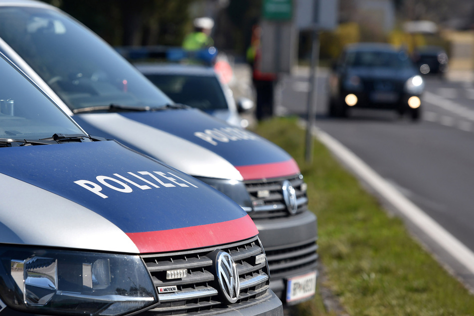 Autos der österreichischen Polizei.