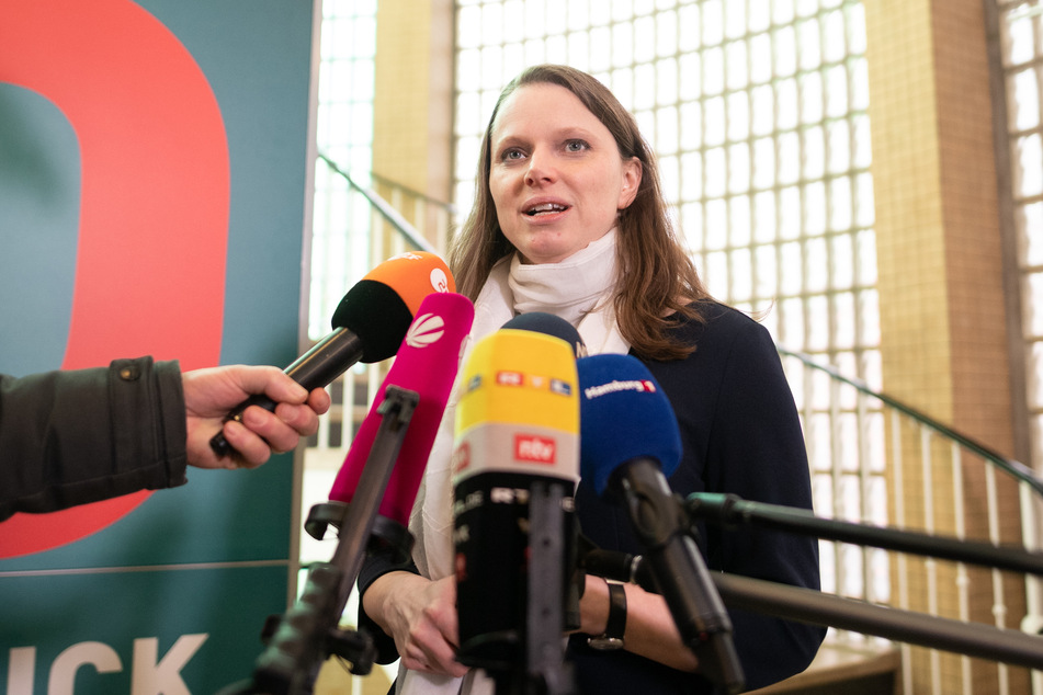 : Melanie Leonhard (SPD), Sozialsenatorin von Hamburg, gibt nach Sondierungsgesprächen von SPD und Grünen ein Statement ab.