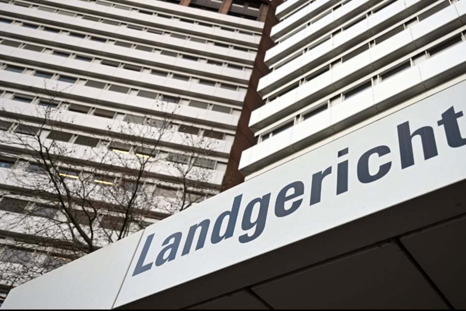 Der mutmaßliche Kopf der Bande muss sich ab Montag vor dem Landgericht verantworten.