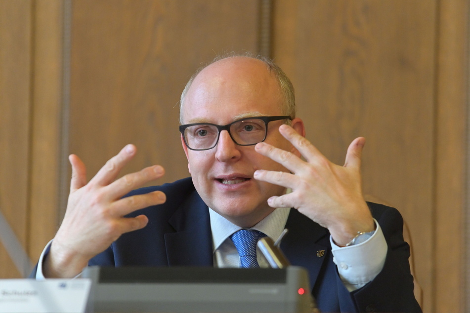Oberbürgermeister Sven Schulze (49, SPD) will die Präsenz von Ordnungsamt und Polizei "deutlich erhöhen".