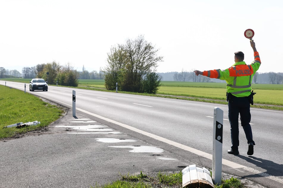 Die Polizei wird in Bayern verstärkt Kontrollen durchführen. (Archivfoto)