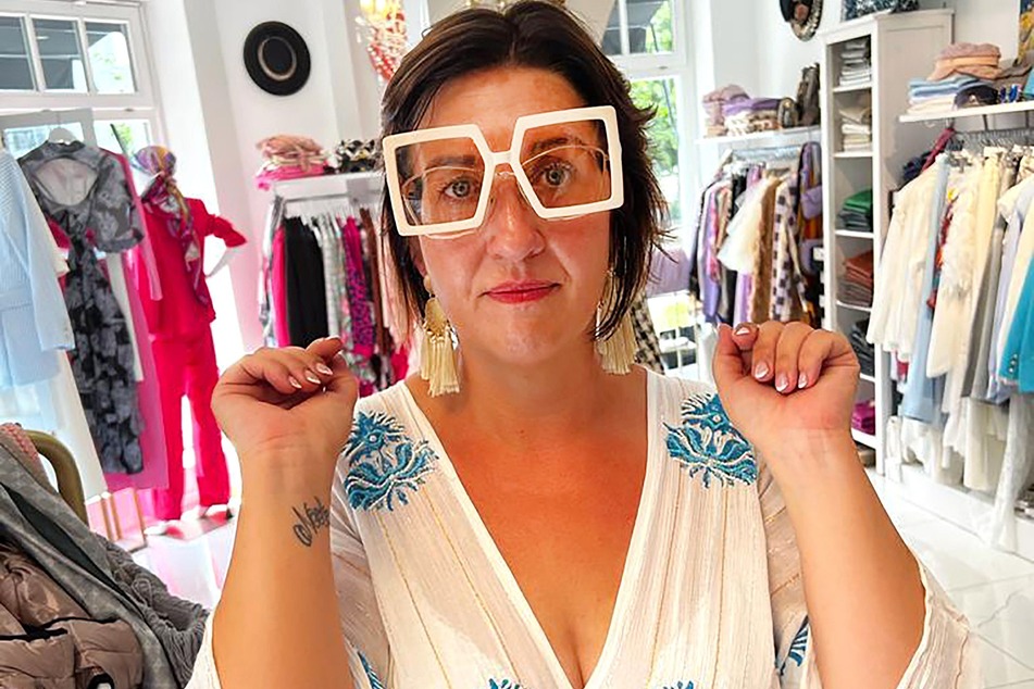 Montags-Kandidatin Kathleen (39) hat sich gegen eine Sonnenbrille entschieden.