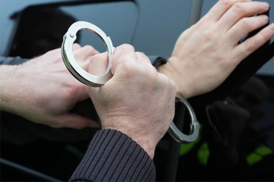 Tankstellen-Räuber gerät an den Falschen: "Mein Sohn ist Kickboxer"