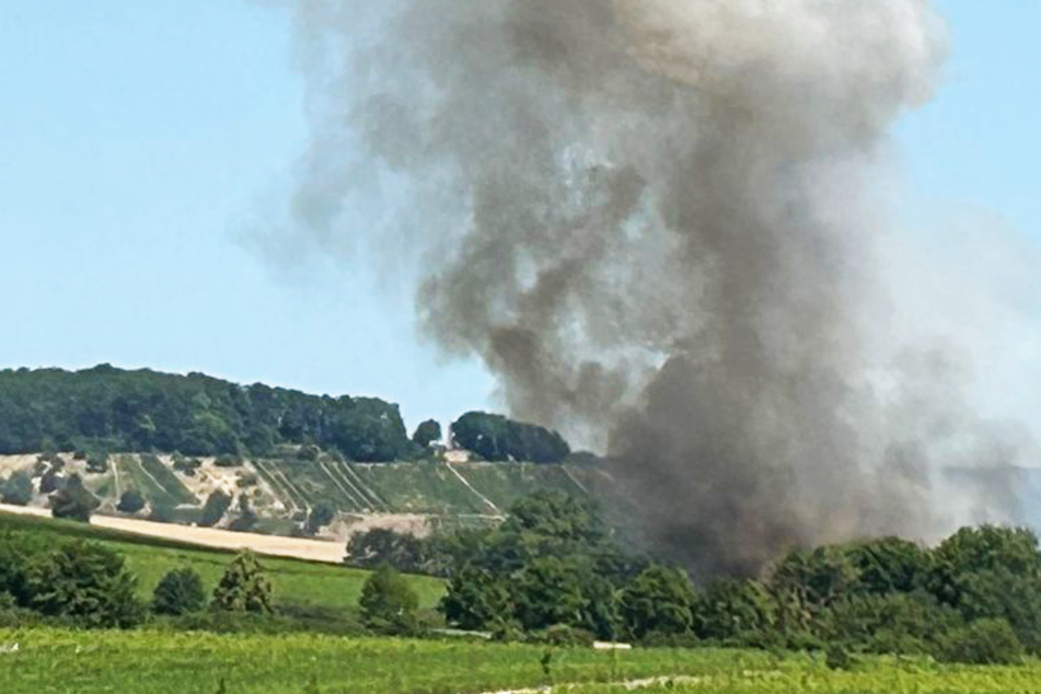 26.000 Quadratmeter in Flammen: Groß-Einsatz der Feuerwehr im Rheingau