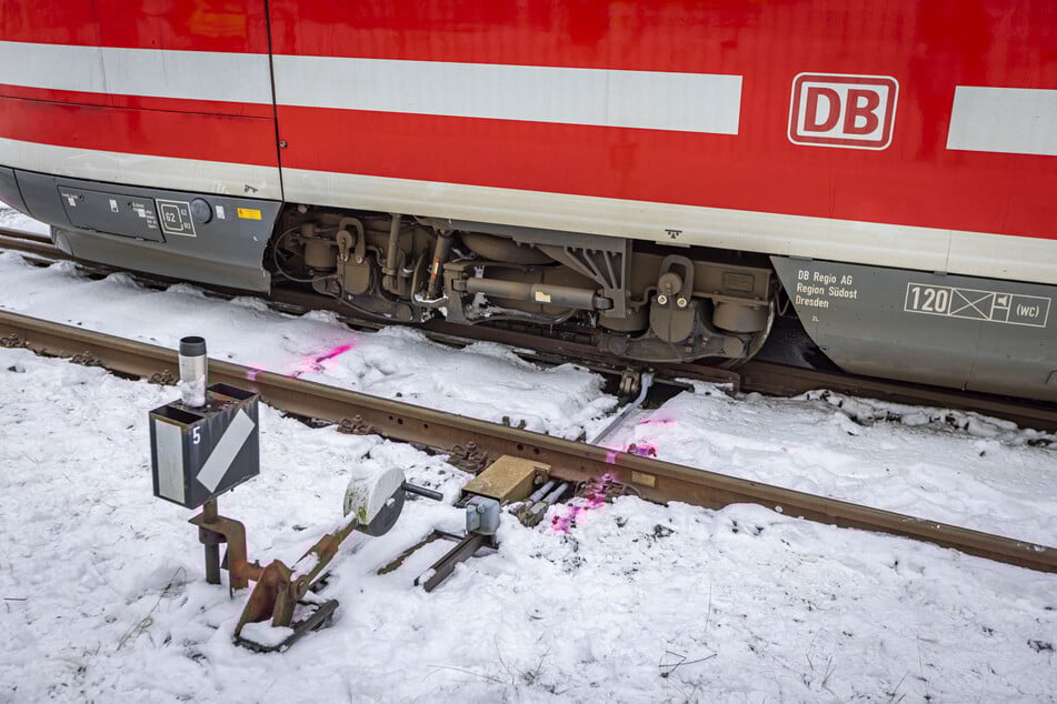 Die beschädigte Weiche muss extra angefertigt werden.