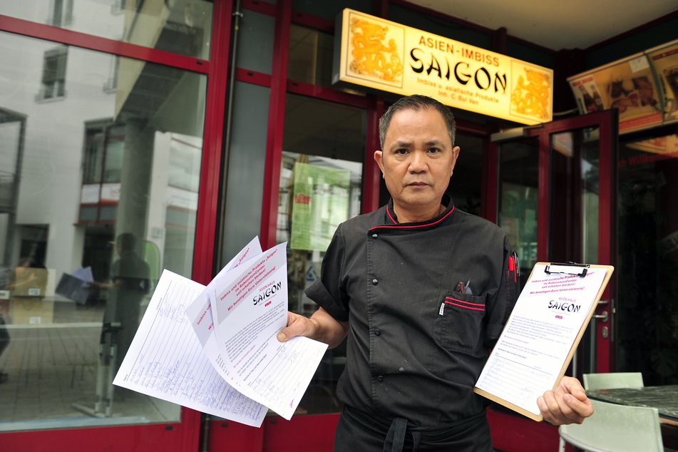 Seit 25 Jahren betreibt Chien Bui Van (59) das "Saigon" im Rabenstein Center. Gegen die unerwartete (und nicht begründete) Kündigung kämpft der Restaurantbesitzer nun mit einer Unterschriftenaktion.