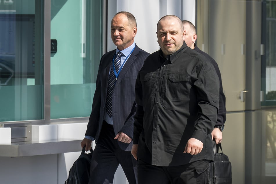 Nach ukrainischen Angaben wird der russische Chefunterhändler Rustem Umjerow (43, r.) am Donnerstag an einem weiteren Friedensgespräch teilnehmen.