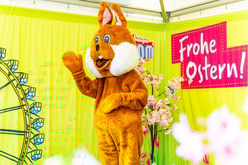 Der Osterhase kommt persönlich für Selfies, Feiertagsgrüße und Umarmungen vorbei.