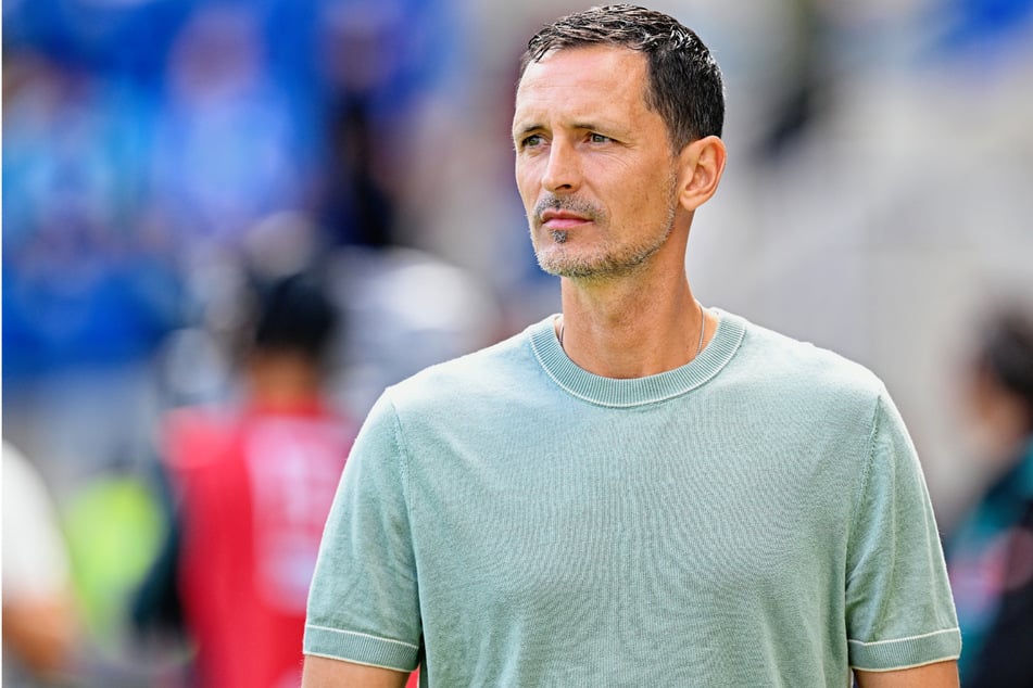 Eintracht Frankfurts Trainer Dino Toppmöller (44) denkt für das Spiel gegen Union Berlin über einige Veränderungen in der Startelf nach.
