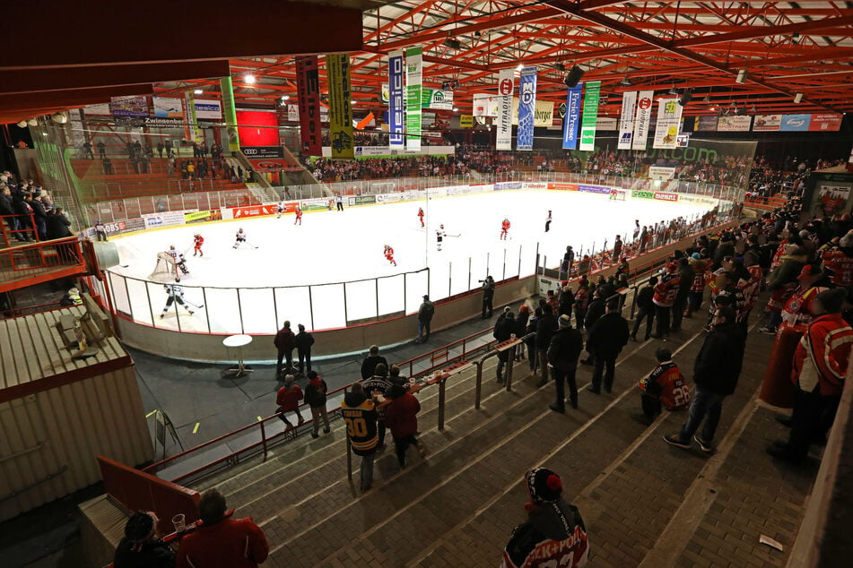 Nach einem Eishockeyspiel der Eispiraten Crimmitschau kam es am Sonntag zu einer heftigen Schlägerei (Archivbild).