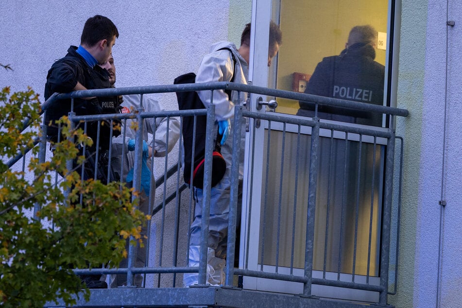In Bad Homburg vor der Höhe (Hochtaunuskreis) spielte sich am Mittwochnachmittag ein dramatisches Tötungsdelikt ab. In dessen Folge wurden später Spuren gesichert.