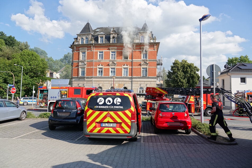 An der Poisentalstraße/Ecke Körnerstraße ist am Montagabend eine Küche in einem Mehrfamilienhaus in Brand geraten.