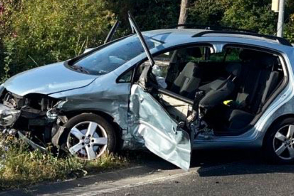 Unfall auf der B37 bei Bad Dürkheim am Sonntag: Drei Menschen wurden bei dem Crash teils schwer verletzt.