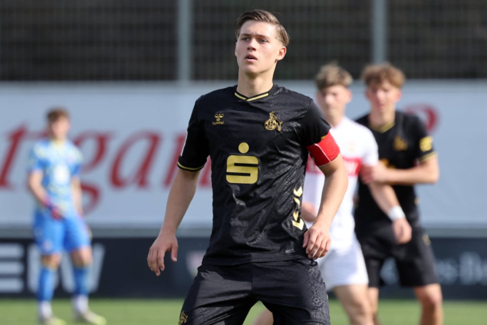 U19-Kapitän Jonathan Friemel (18) hat seinen Vertrag bei den Rheinländern langfristig verlängert.