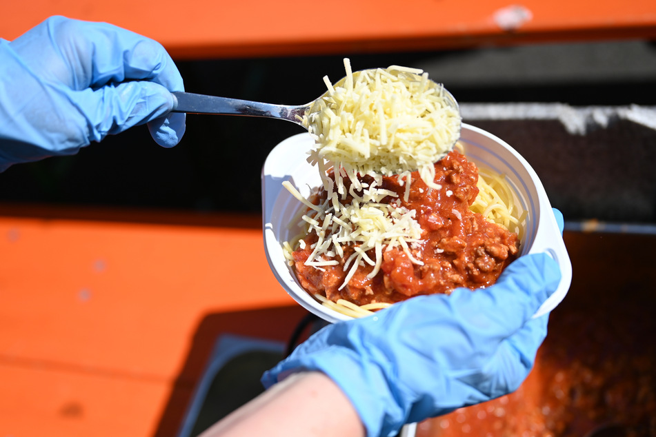 Spaghetti Bolognese konnte seinen Spitzenplatz im Ranking der beliebtesten Kantinenessen im vergangenen Jahr behaupten.