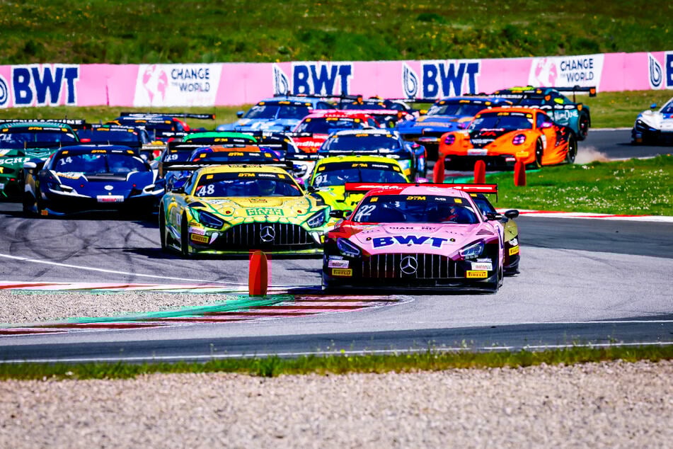 Lucas Auer gewann das Auftaktrennen in Oschersleben. Wer kann sich im Mai auf dem Lausitzring durchsetzen?
