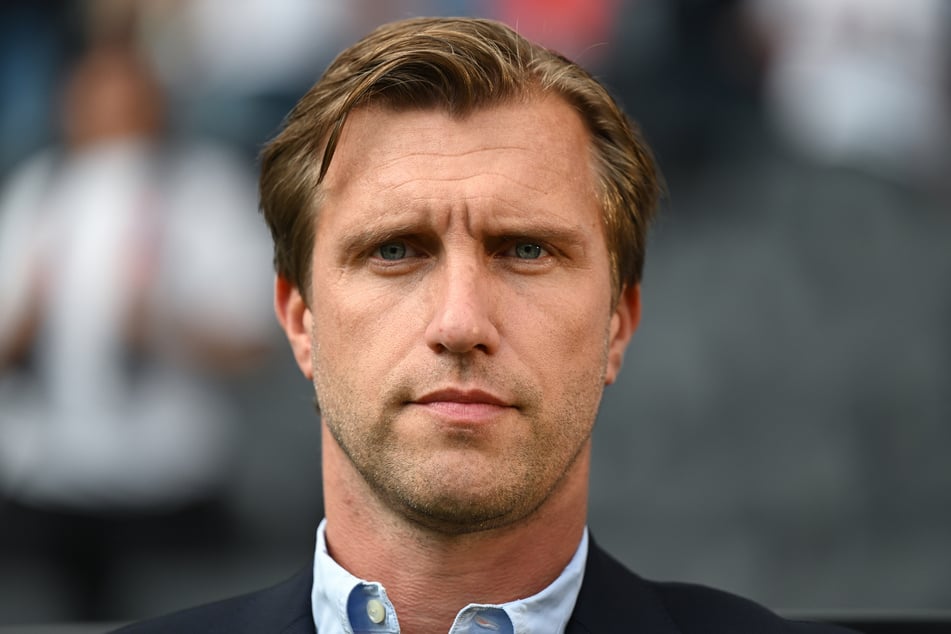 Markus Krösche (44) leistet in Frankfurt hervorragende Arbeit, mit Blick auf die Zukunft von Mario Götze (33) lässt er sich aber nicht in die Karten schauen.